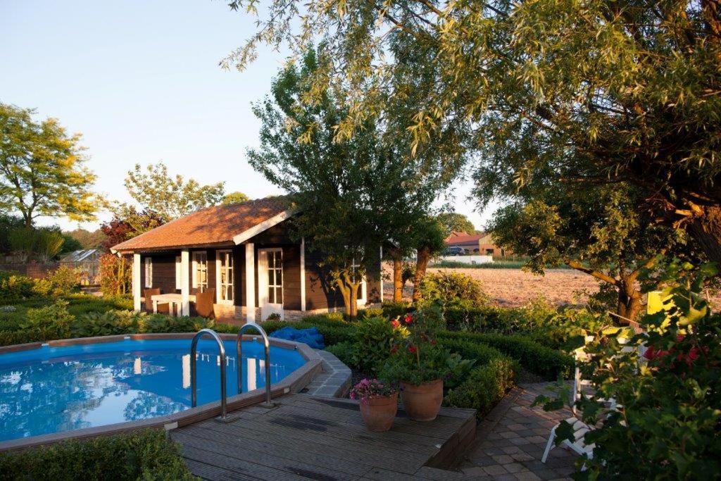 In D'Ouwe Vlaamse Schuur Bed & Breakfast Ossendrecht Dış mekan fotoğraf