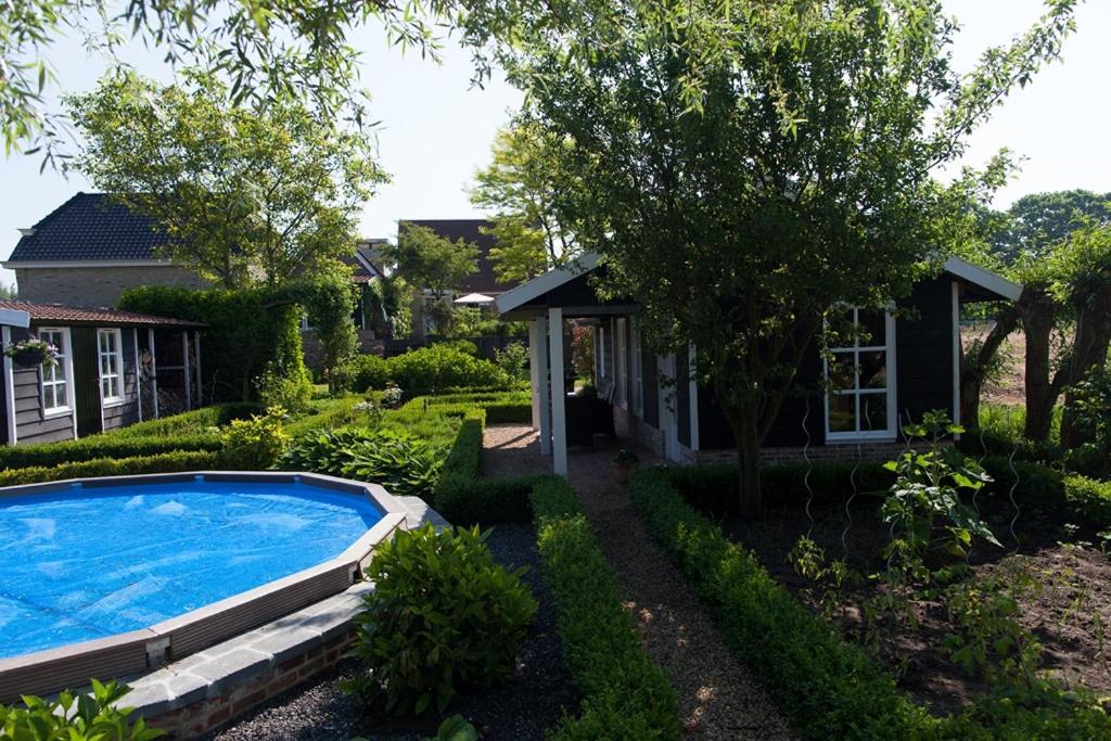 In D'Ouwe Vlaamse Schuur Bed & Breakfast Ossendrecht Dış mekan fotoğraf